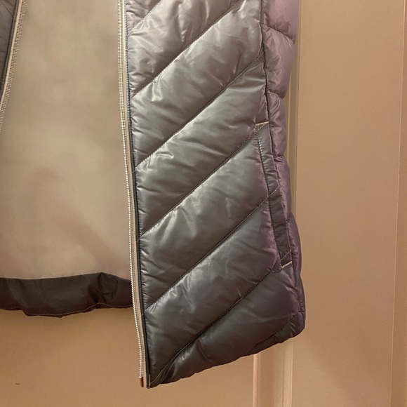 WOMEN’S VEST - Picture 3 of 4